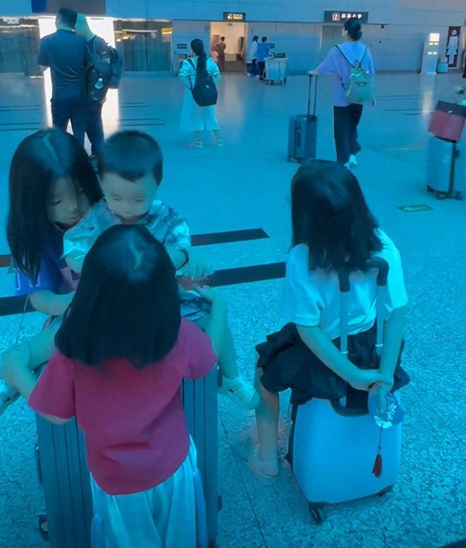 ：家庭背景曝光哥嫌她无理取闹回应pg模拟器福建4娃妈拒补票后续(图10)